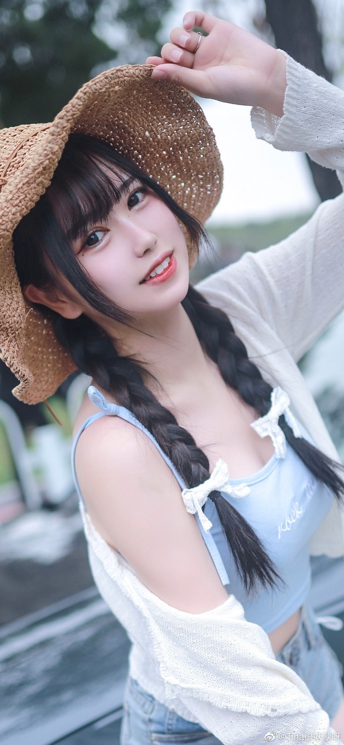 Tina很妖孽呀 – 写真coser美图作品合集下载|持续更新