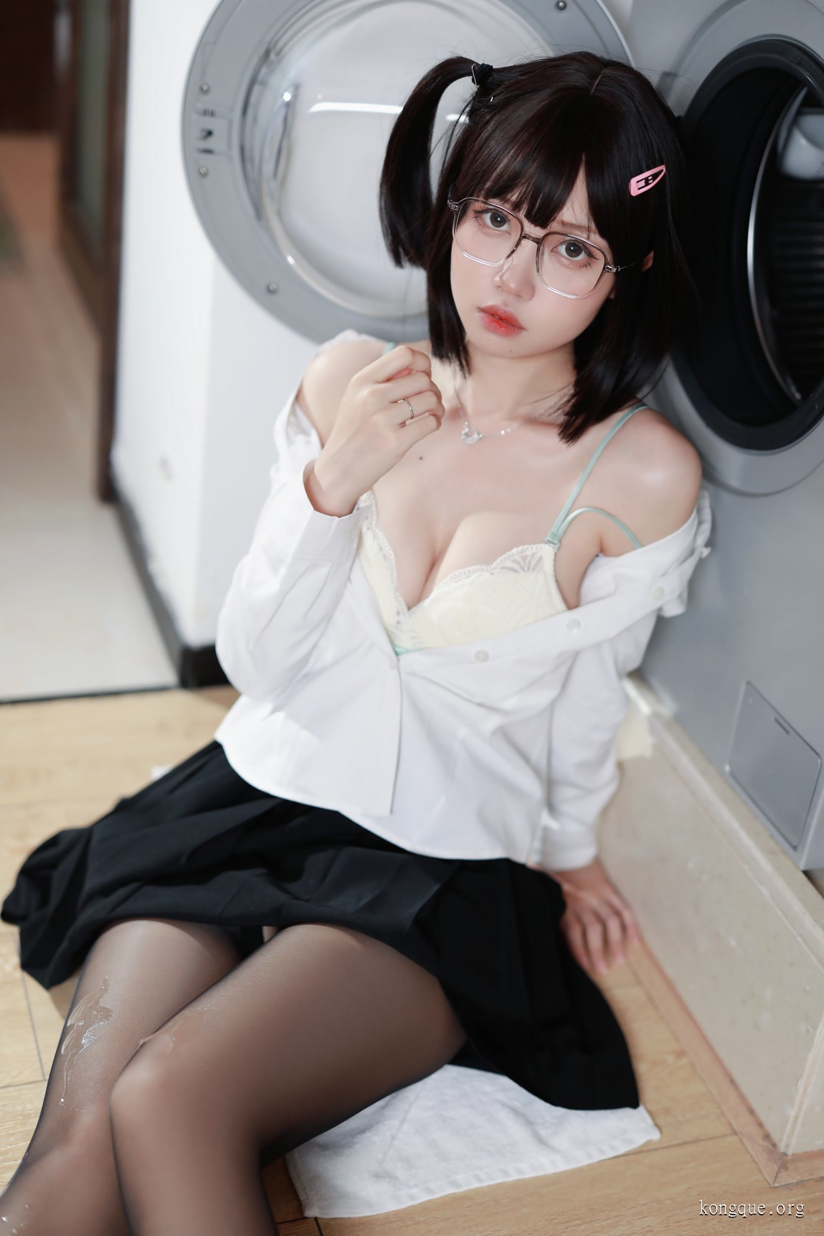 洛桑w伊梓 - 全套25期&随包视频[6.6G-2026.5]-cosers写真次元网